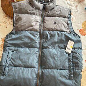 Men's Medium U.S. Polo Assn. Vest